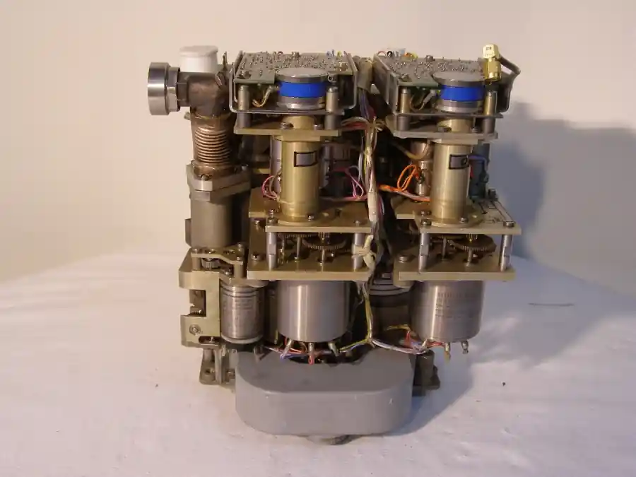 Expressversand Abstimmeinheit Modul 5800822-033 mit 2x Siemens YD1048 Planar Triode