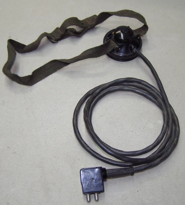 Günstig 01697.11 VEB RFT 305 historisches Headset / Helm-Hörsprech-System