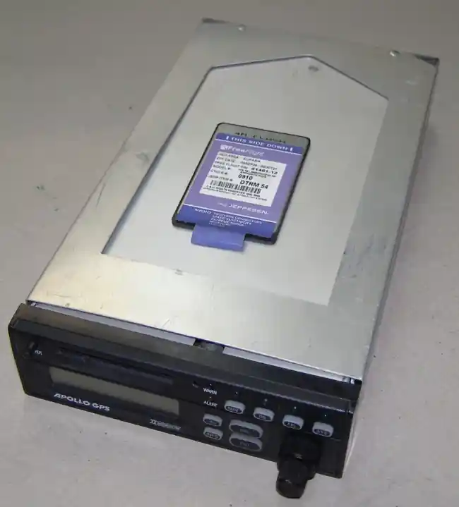 Apollo GPS IIMorrow Mod.820 P/N 430-6025-000 defekt Meistverkauft