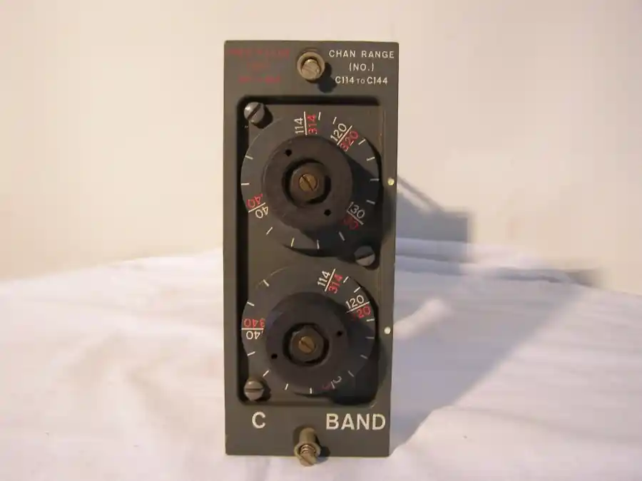 Filter Bandpass F-200/U für AN/TRC35 B-Band 314-344 MHz C-Band 114-144 MHz Nur Heute