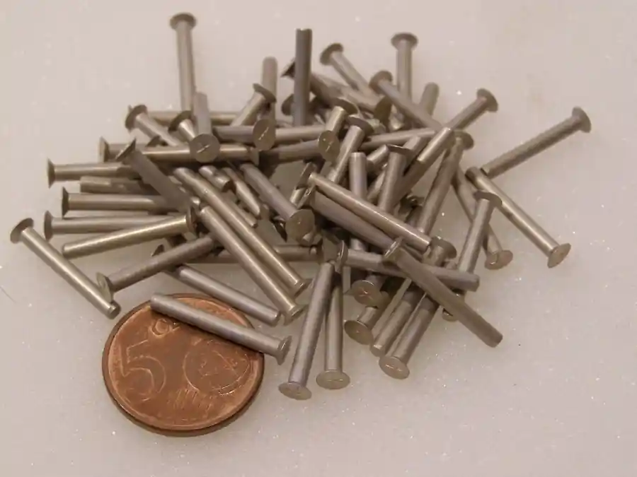 Flugzeugbau Senkkopf Nieten Aluminium L ca. 19,50 mm x D ca.2,40 mm 100 Stück Angebot