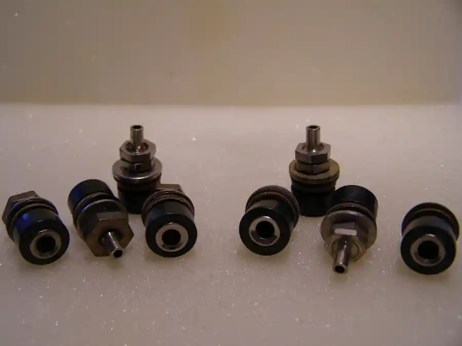Neue Ware Bananenstecker Buchse Laborsteckverbinder 4 mm Buchse 2x 4Stück
