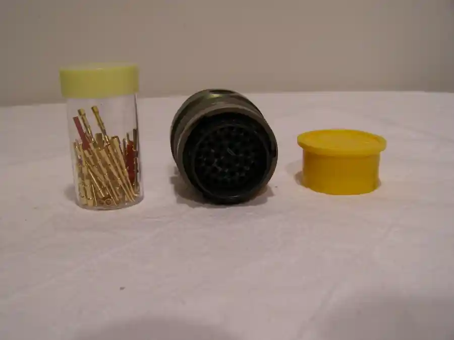 Garantierte Lieferung Bendix PTGO6SE-20-41 SW Steckverbinder SteckerBendix PTGO6SE-20-41 SW Steckverbinder Stecker