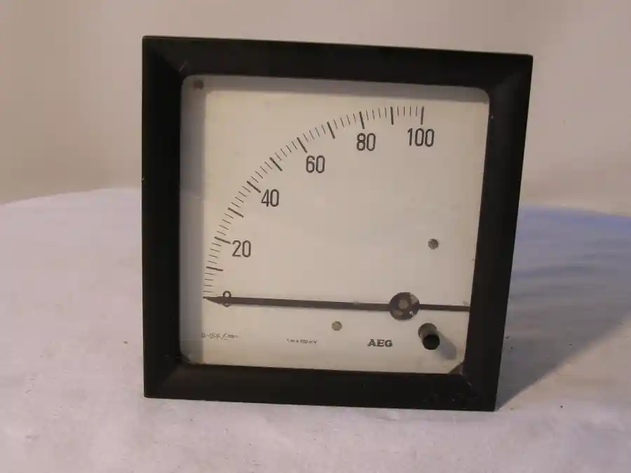 Abverkauf AEG Analog-Einbaumessgerät Anzeigebereich 0....100