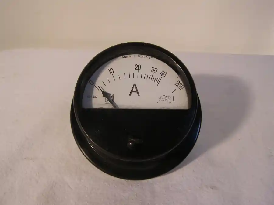 Neu Amperemeter Analog-Einbaumessgerät Anzeigebereich 0...40A