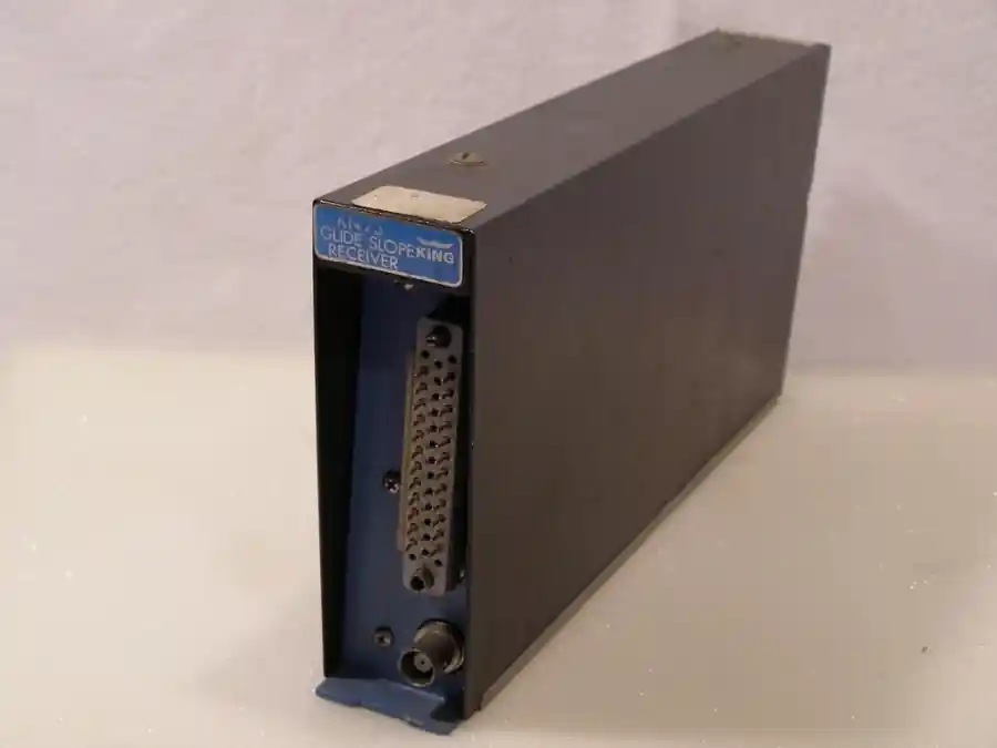 KING KM 73 GLIDE SLOPE RECEIVER Must-Have