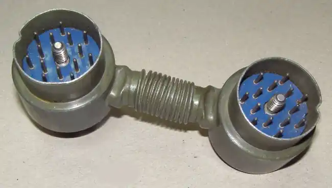 CX-1211/U (OFT.3.5IN) Verbindungsstecker RT-66 Online Kaufen