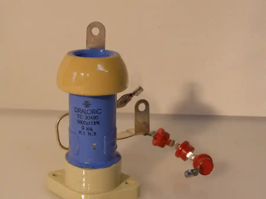 Draloric TC 30x90 1600pF +-5% 9kV Top-Seller