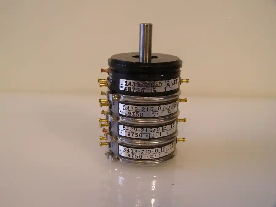 Rabatt Helipot Präzisionspotentiometer 5439-2