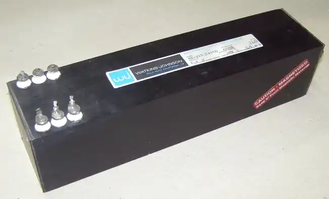 Watkins-Johnson Backward Wave Oscillator DSA 900 NOS - neu, mit leichten Korrosionsspuren Preis Gesenkt