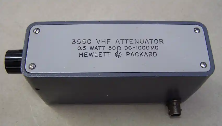 Mega-Angebot Hewlett-Packard 355C VHF/ UHF-Attenuator, 0,5 Watt, 50 Ohm, DC-1000 MC