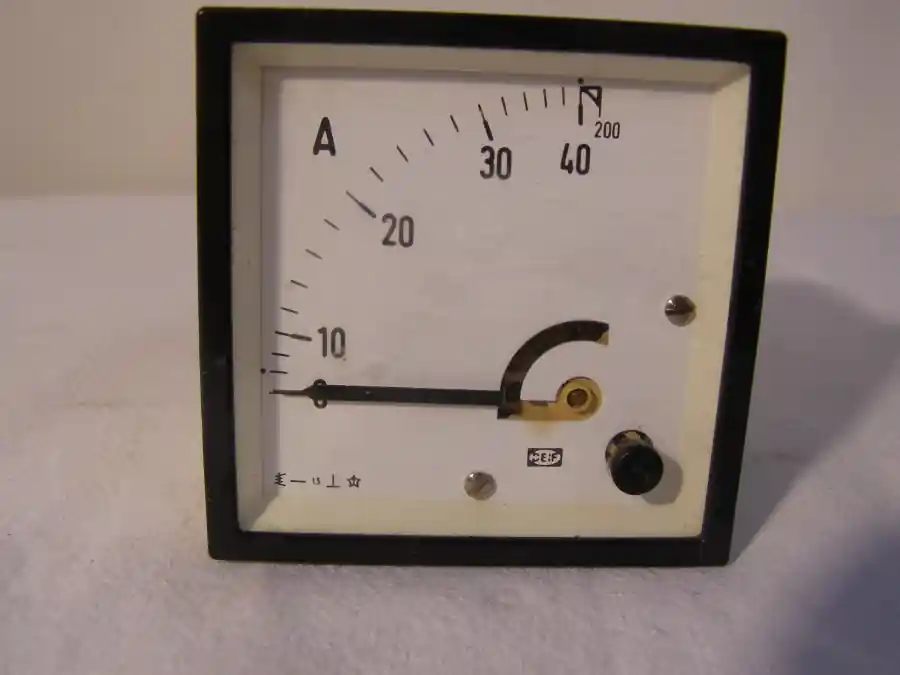 DEIF Amperemeter Analog-Einbaumessgerät Anzeigebereich 0...40A Abverkauf