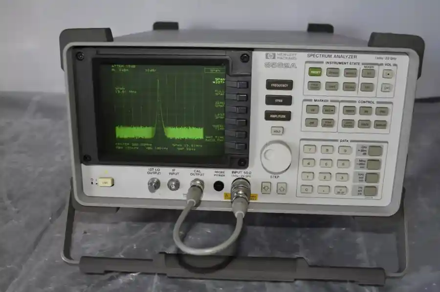 Schneller Versand HP Agilent 8562 A 1 Khz - 22Ghz Spectrum Analyzer z.Zt.nicht lieferbar