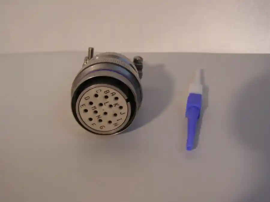 Military Connectors Rundsteckverbinder Polamco ESC004K02027SN ESC86-20 Abverkauf