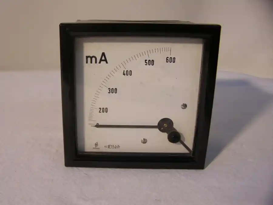 Neuberger Milliamperemeter Analog-Einbaumessgerät Anzeigebereich 0....600mA Neu