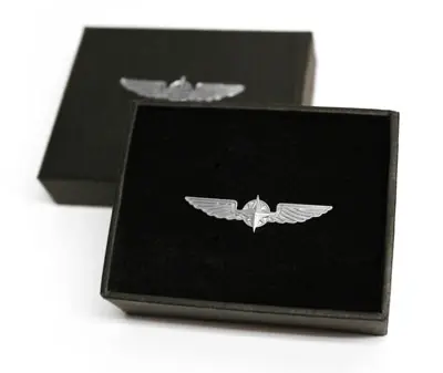 Pilot Wings Medium - Anstecker, silberfarben Begrenztes Angebot