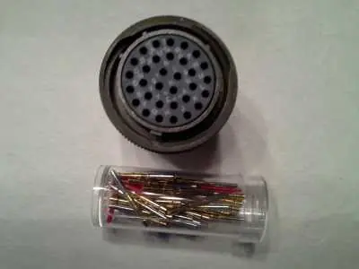 Milit.Goldverbindungsstecker Sale