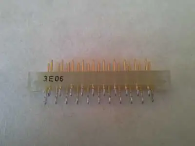 Neu Milit. Goldverbindungsstecker