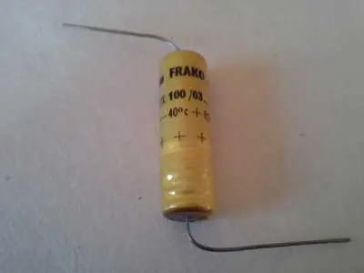 Kondensator 100µF - 70V Elko AX Begrenztes Angebot