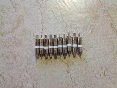 10er Pack Gasableiter Überspannungsableiter oder Sicherung für Fernmeldegeräte, Weiß, 230 V, T 79 Preisknaller