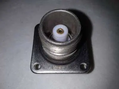 BNC-Adapter mit 4-Loch Flansch Sonderaktion