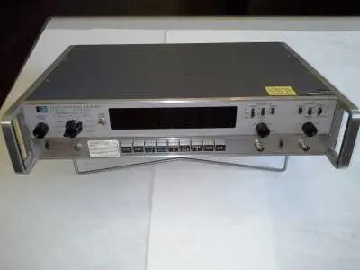 Knallerangebot Hewlett Packard 5325B Universal Gegenmaßnahmen Frequenzen von 0-