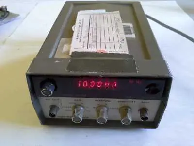Hewlett Packard 5301A - 10 MHz Counter mit Tasche und Zubehör Zertifiziert