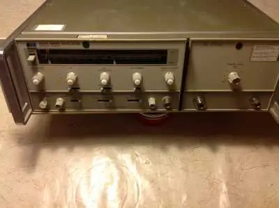Hewlett Packard 8620C Sweep Oszillator incl. HP 86220A RF Plug I Nur Für Kurze Zeit