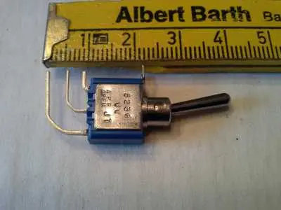 Racal Avionics Kippschalter 5236WWJ7APRAPEM Begrenztes Angebot
