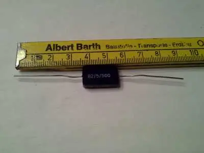 5 x Kondensator 82uF +-5% - 500V Abverkauf