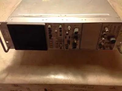 Preisknaller Tektronix 7309 Oscilloscope 500 MHz Mainframe