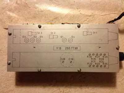 Aktuell Rohde & Schwarz VHF-UHF ET001 Empfänger ESM2 Einbauteil Y13