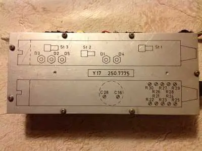 Neu Im Sortiment Rohde & Schwarz VHF-UHF ET 001 Empfänger ESM2 Einbauteil Y17