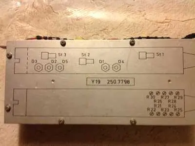 Rohde & Schwarz VHF-UHF ET 001 Empfänger ESM2 Einbauteil Y19 Abverkauf