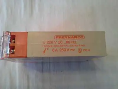 Freyhardt Zeitrelais 220V Relais 6A Wechsler Zeitschalter Markenprodukt