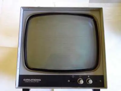 Direktkauf Grundig Überwachungsmonitor BG33