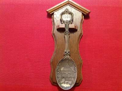 Zinngeschirr Jahreslöffel 1990 " mit Wandhalterung aus Holz" Direktkauf
