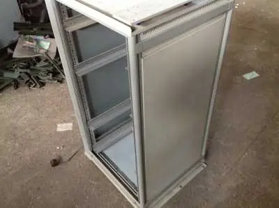 Mehrstufiges 19 Zoll-Rack" Neue Ware