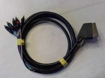 Aktuell Scartkabel mit 5 x Chinch Anschluß