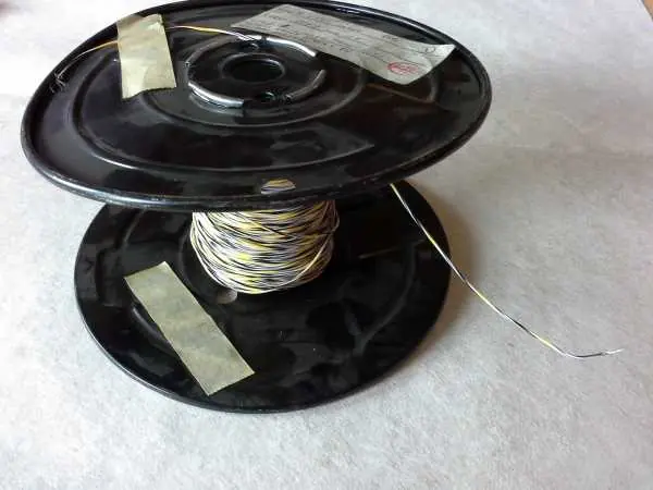 PVC-Kabel 1,0 mm weiß-gelb-lila-schwarz - 150m Länge Markenprodukt