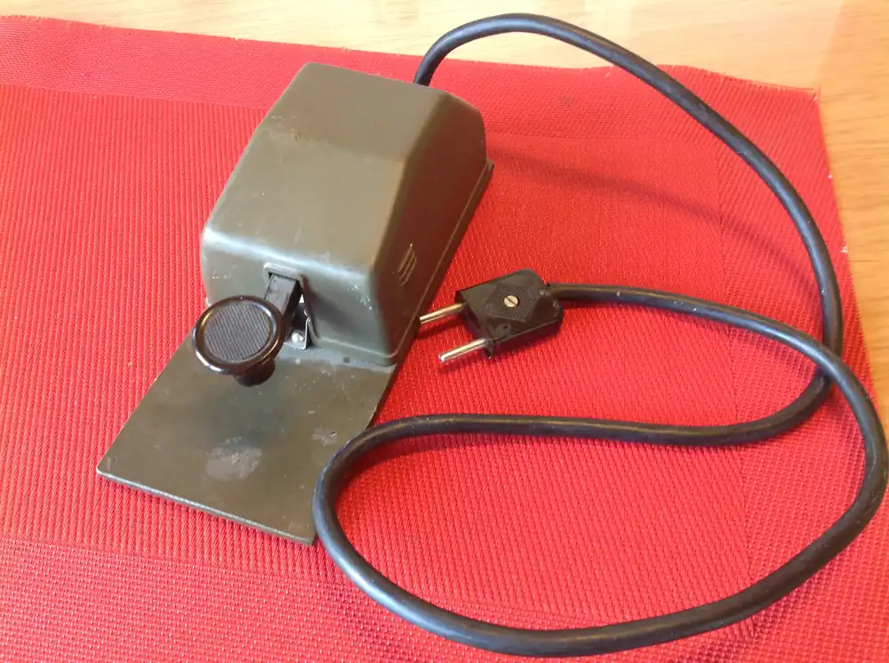 Online Kaufen Morsetaste-Telegraphietaste Junker" Typ MT2 mit 2pol. Stecker"