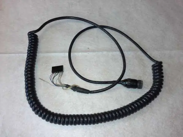 FM-Kabel mit 1 x NF-10 Anschluß und 1 x 6-Pol.Anschluß - Länge 2 Günstig