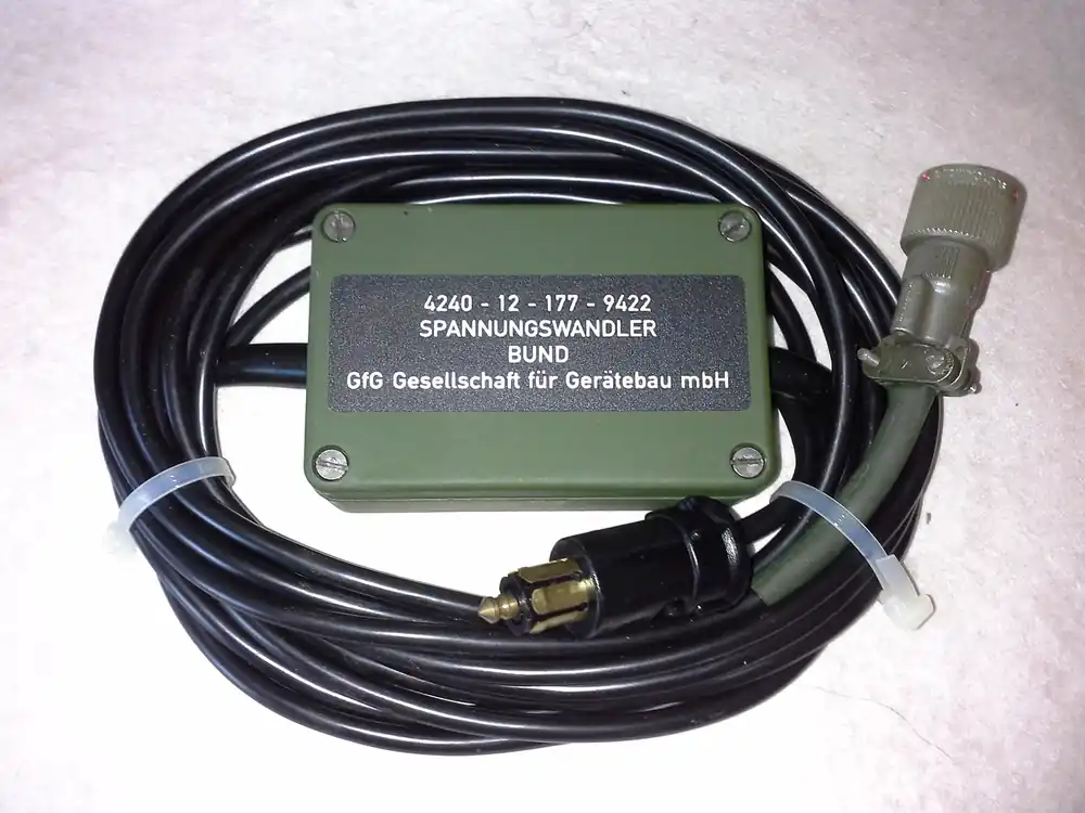 Spannungswandler mit Anschlußkabel und Stecker für Bordsteckdose Finale Aktion