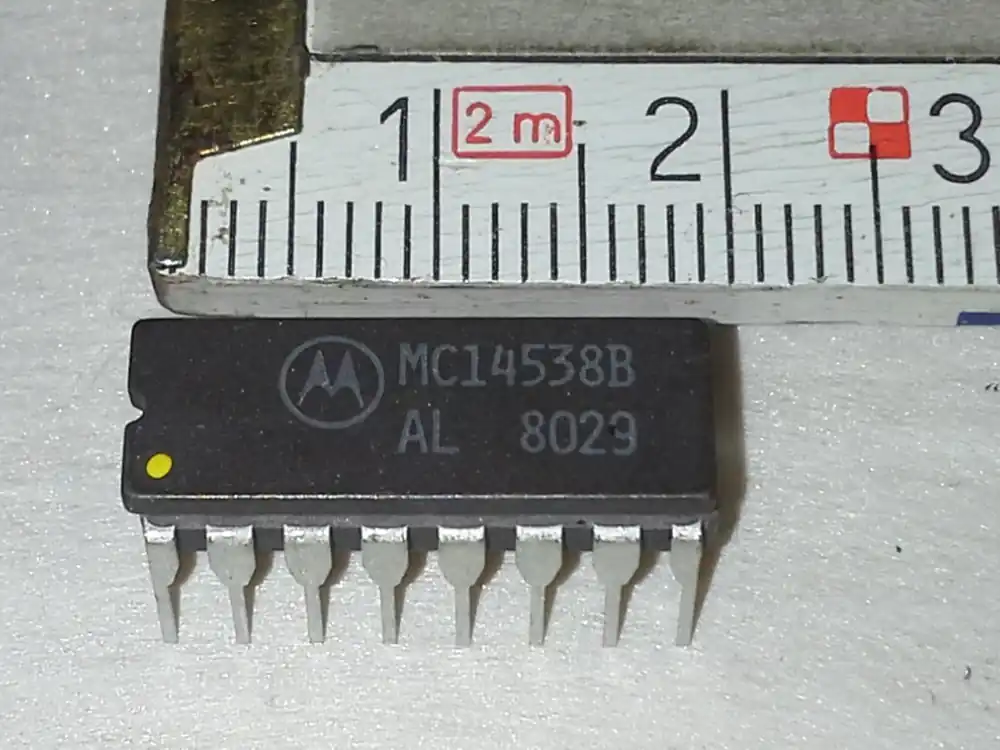IC`S MC14538BAL Neu Im Sortiment