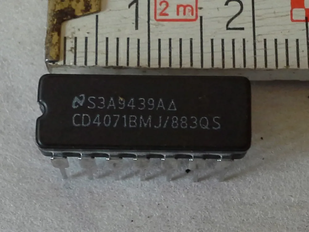 IC`S CD4071BMJ/883QS Preiswert