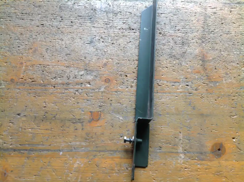 Befestigungsschiene 40 x 3 cm für MB 250 GD Wolf Kabelkanal Nur Heute