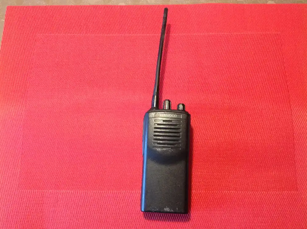 Super-Preis UHF-FM-Transceiver Kenwood TK-3101