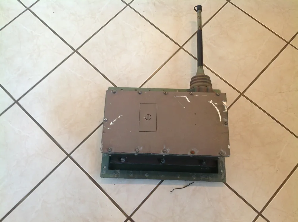 Neue Ware Kabinenaußenanbau mit Antennenfuss FAF 80