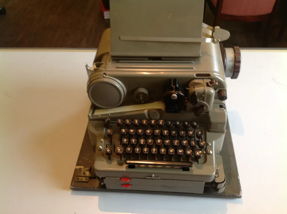Fernschreiber, Fernschreibmaschine, Streifenschreiber 68 Beliebt