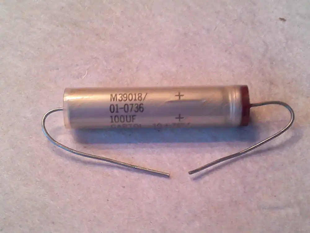 Kondensator M39018 - 100µ - 40V - T-10+75% Knallerangebot